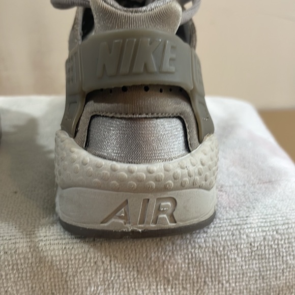 Nikes huaraches size 7.5 - Picture 6 of 6